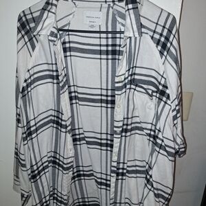 American Eagle Outfitters Men's Black and White Plaid Shirt